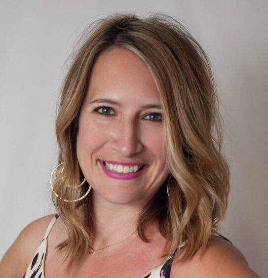 CARRIE BLOINK